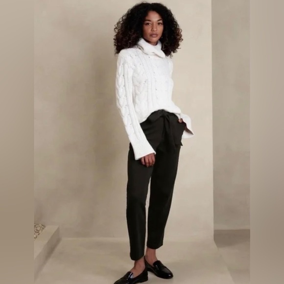 NWT Banana Republic Double Knit Tapered Pants with Belt Tie💕 - Picture 5 of 5